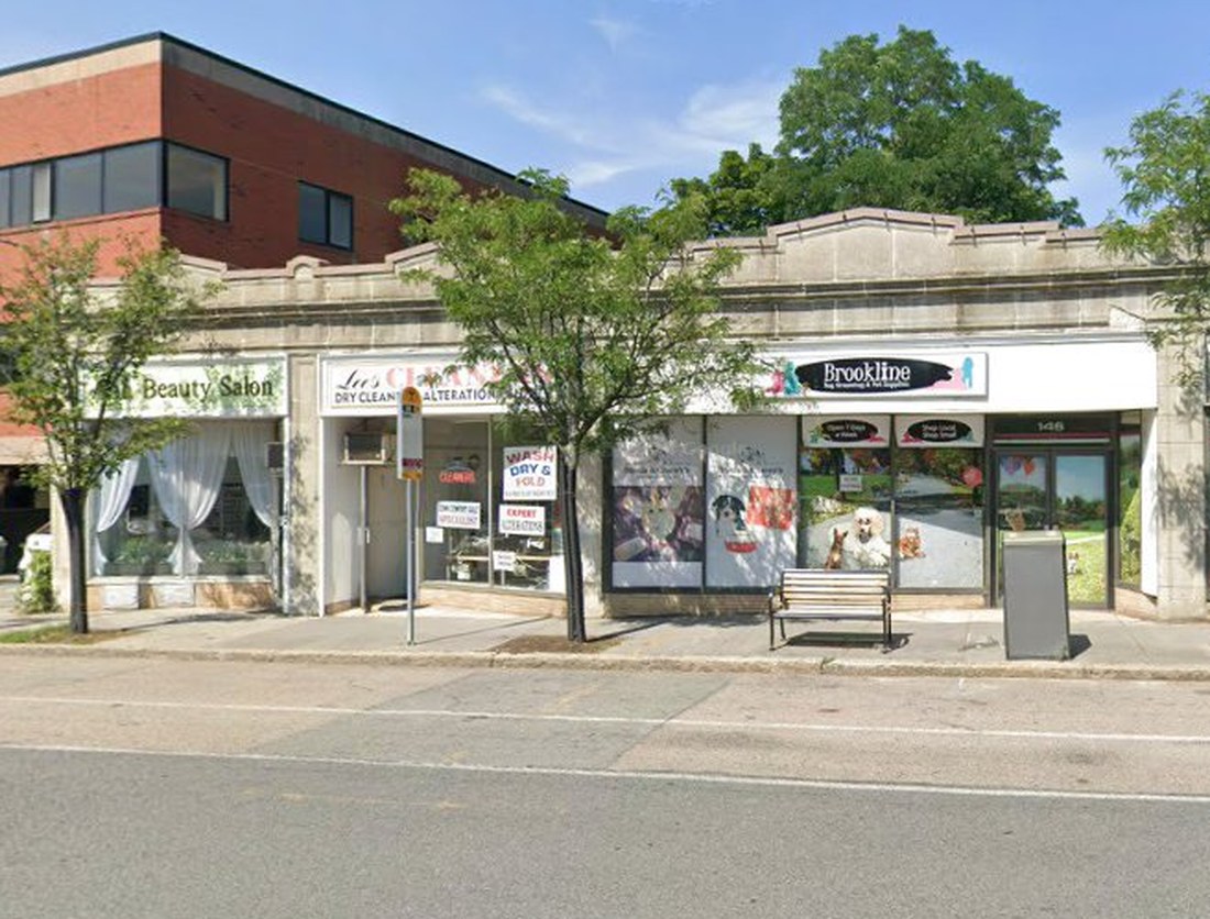 Lee's Cleaners